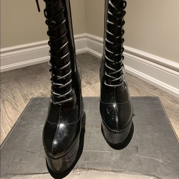 Black Platform Lace-Up Boots brand new never worn unfortunately too small for me - Picture 10 of 16